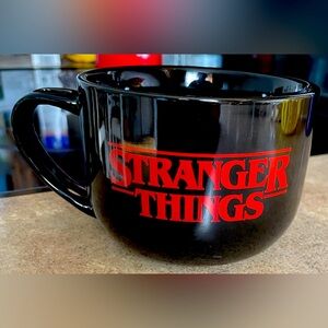 Stranger Things Netflix soup mug, missing red spoon